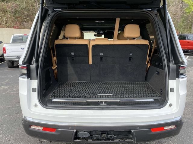 2022 Jeep Grand Wagoneer Series III