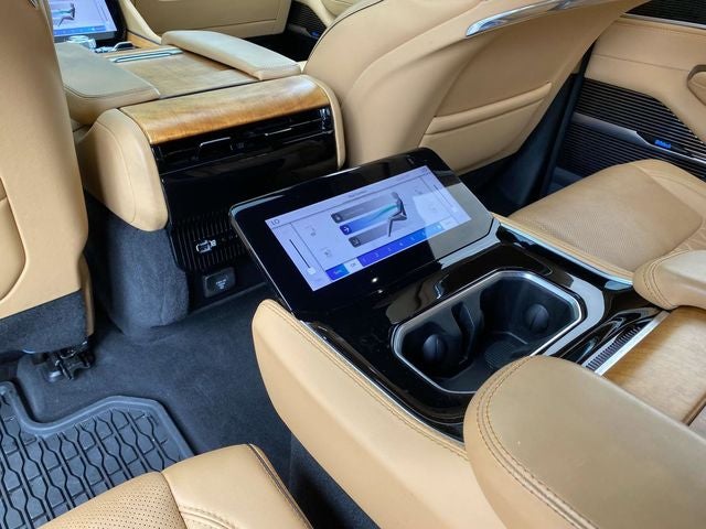 2022 Jeep Grand Wagoneer Series III