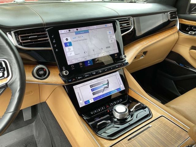 2022 Jeep Grand Wagoneer Series III