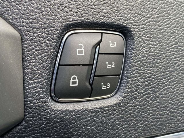 2022 Ford F-350SD Lariat