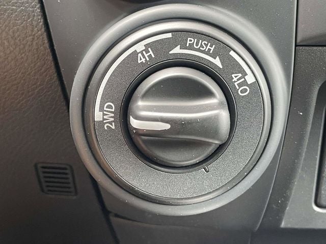 2024 Nissan Titan XD SV