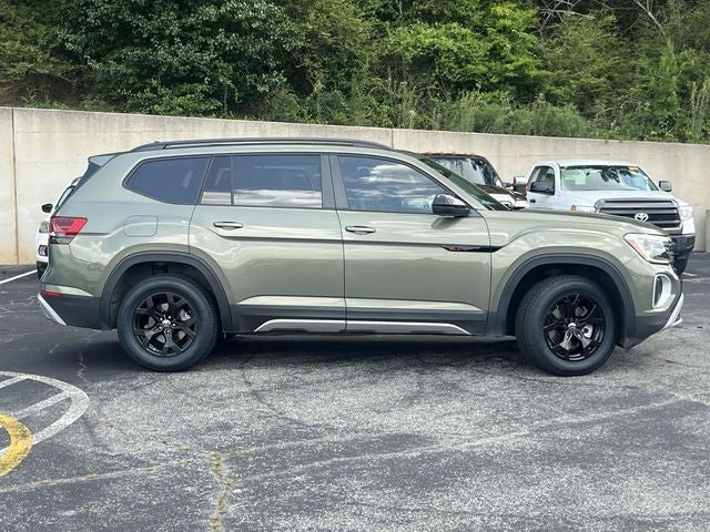 2024 Volkswagen Atlas 2.0T Peak Edition SE w/Technology