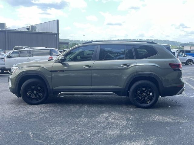 2024 Volkswagen Atlas 2.0T Peak Edition SE w/Technology