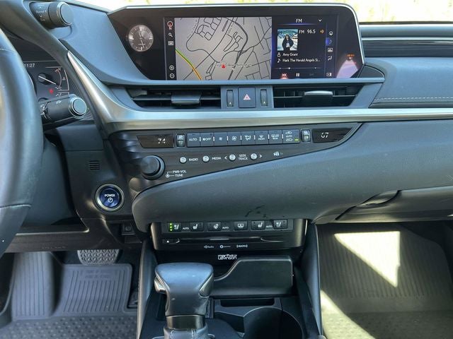 2020 Lexus ES 300h Ultra Luxury