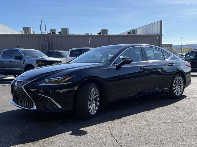 2020 Lexus ES 300h Ultra Luxury