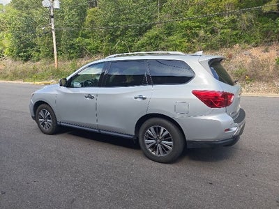 2019 Nissan Pathfinder SL