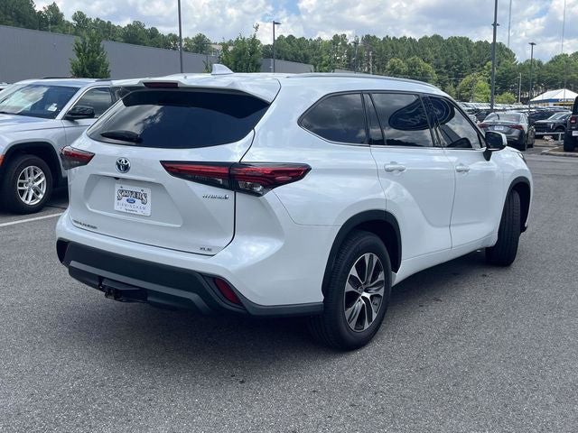 2022 Toyota Highlander Hybrid XLE