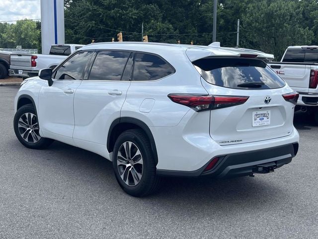2022 Toyota Highlander Hybrid XLE