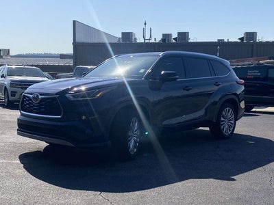 2023 Toyota Highlander Platinum