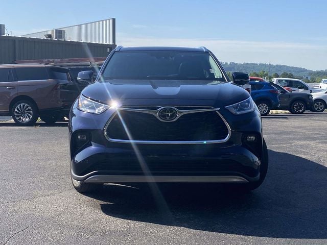 2023 Toyota Highlander Platinum