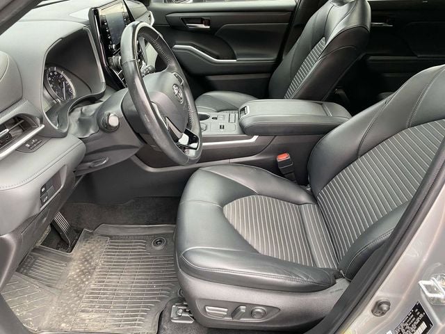 2022 Toyota Highlander XSE
