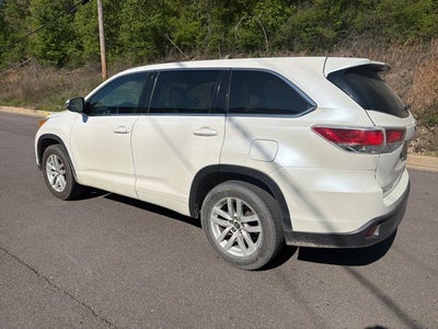 2016 Toyota Highlander LE V6
