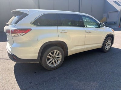 2016 Toyota Highlander LE V6