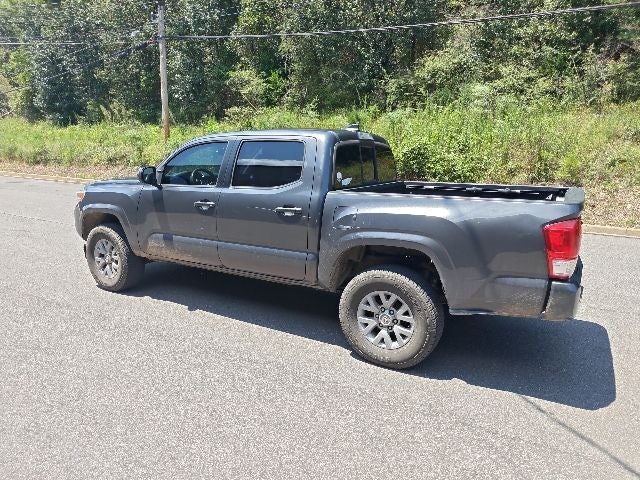 2017 Toyota Tacoma SR