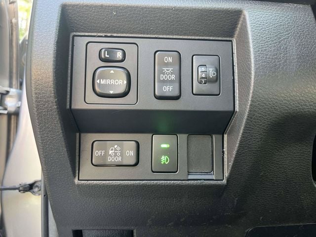 2015 Toyota Tundra SR