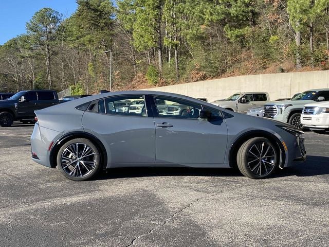 2025 Toyota Prius XLE