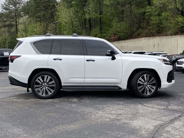 2025 Lexus LX 700h Luxury