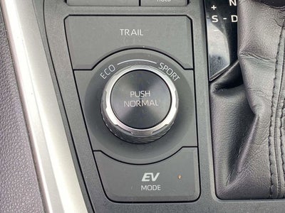 2020 Toyota RAV4 Hybrid LE