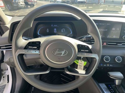 2024 Hyundai Elantra SE