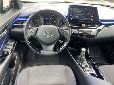 2022 Toyota C-HR XLE