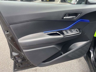 2022 Toyota C-HR XLE