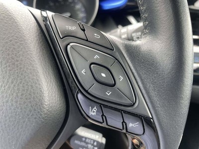 2022 Toyota C-HR XLE