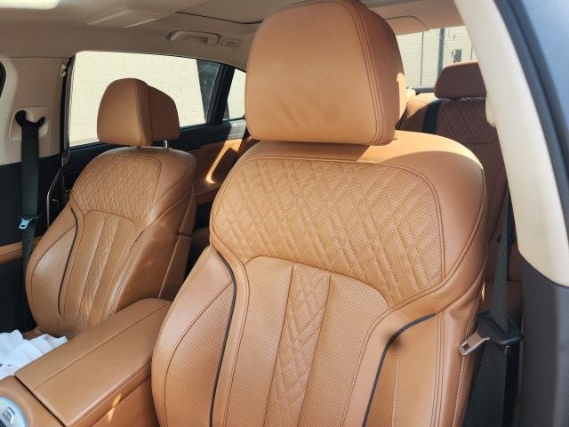 2021 BMW 7 Series 740i