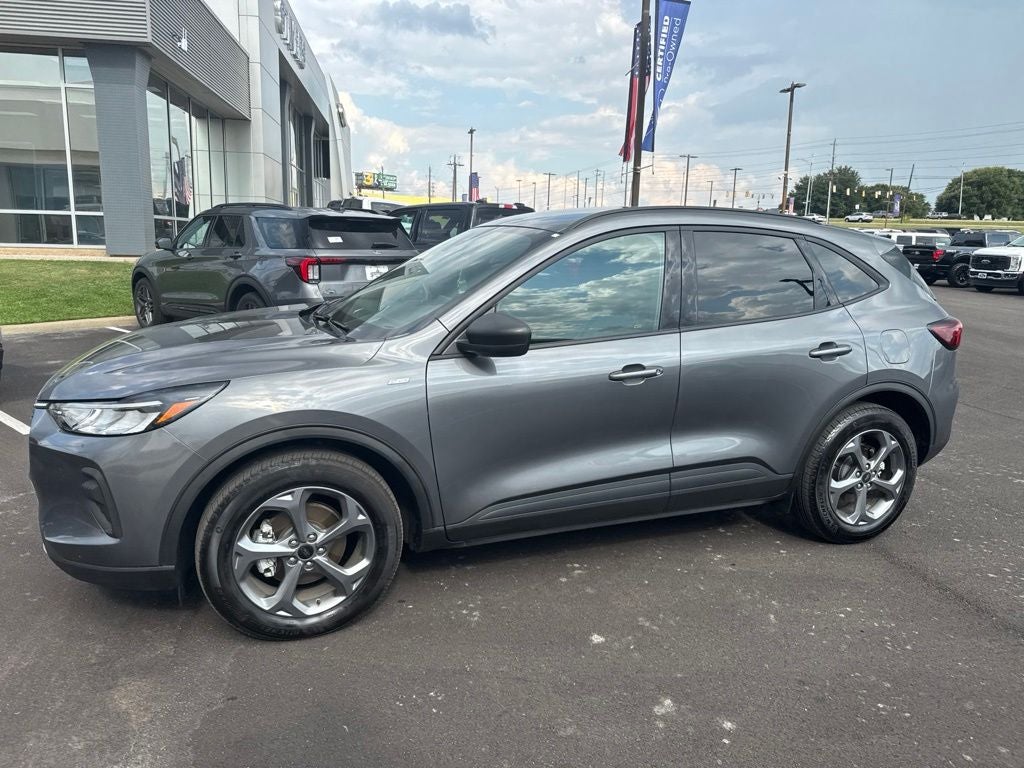 2025 Ford Escape Hybrid ST-Line