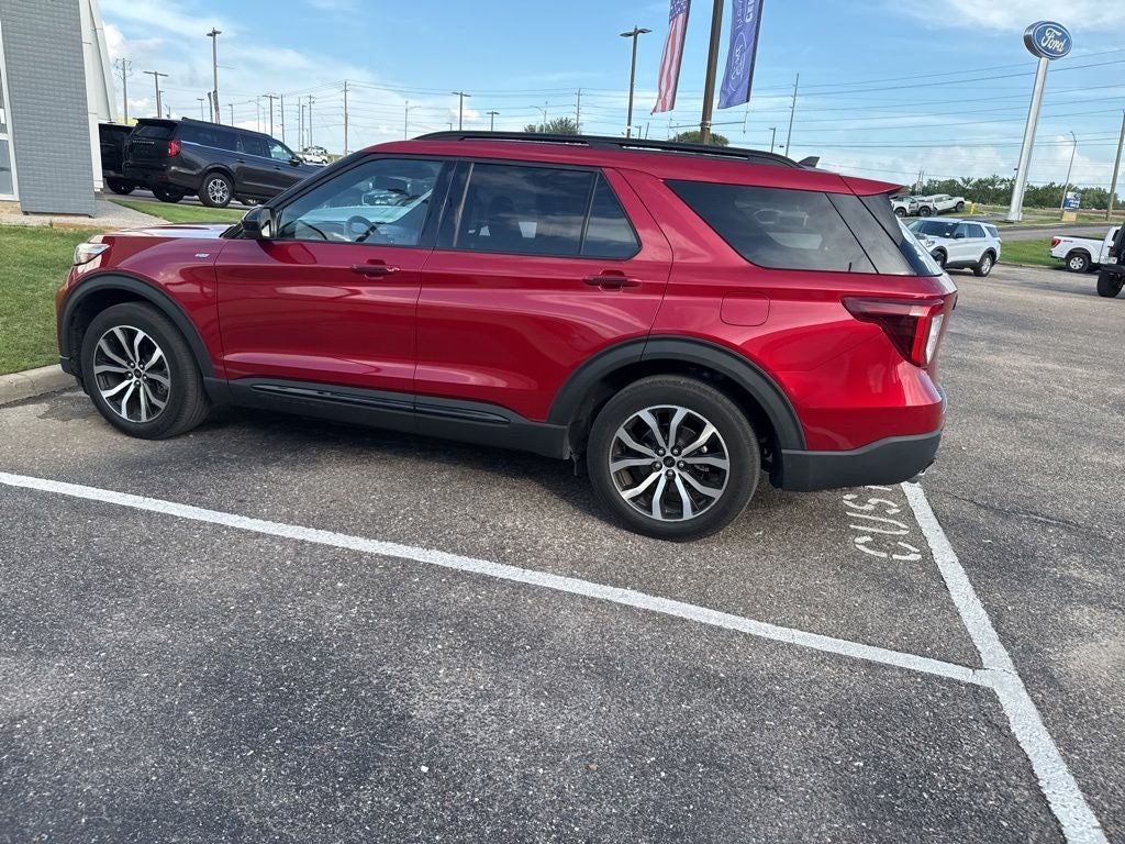 2022 Ford Explorer ST-Line