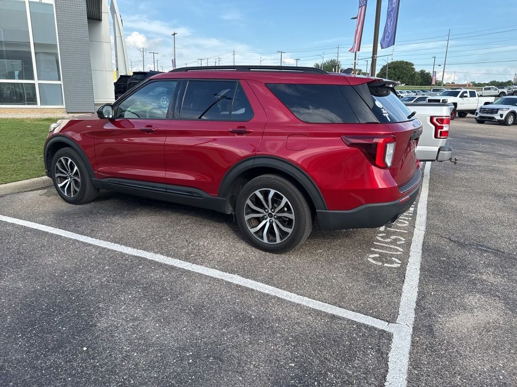 2022 Ford Explorer ST-Line