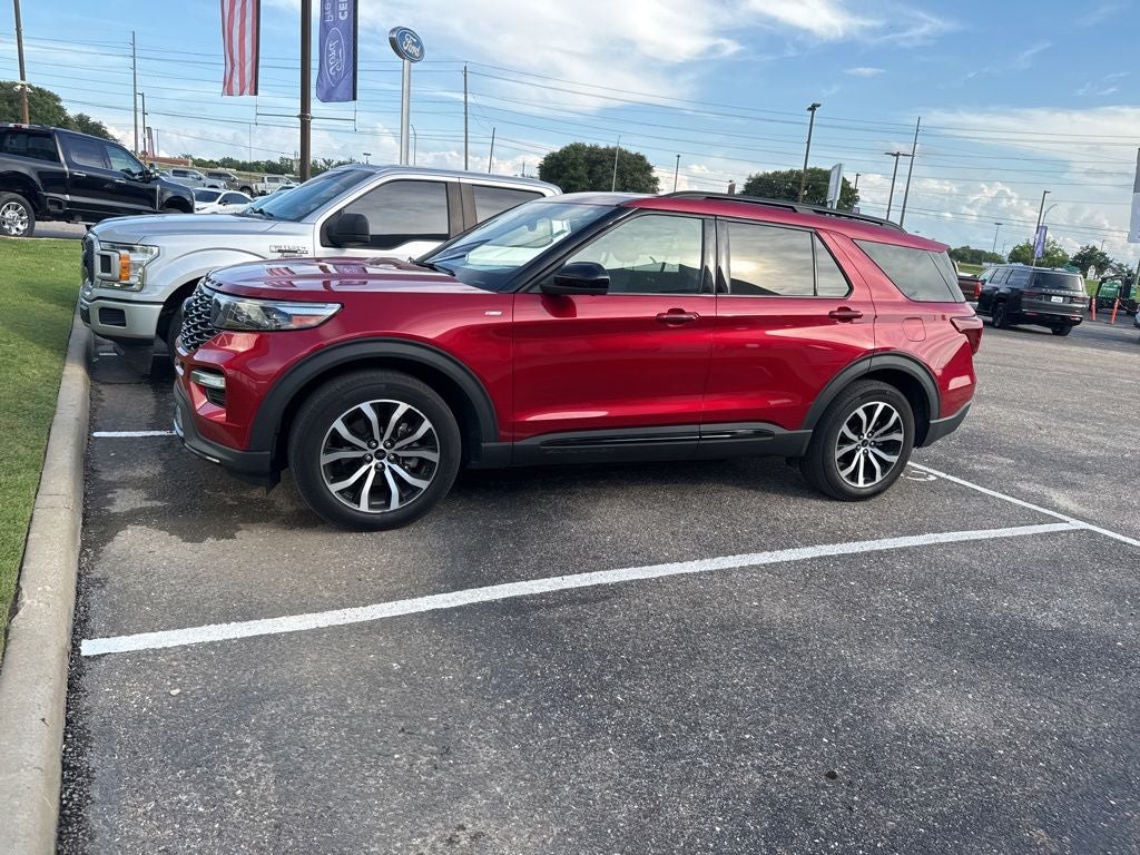 2022 Ford Explorer ST-Line