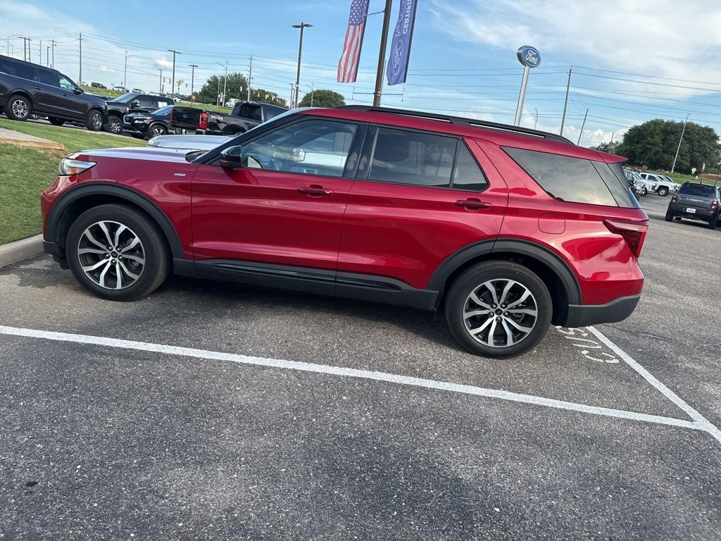 2022 Ford Explorer ST-Line