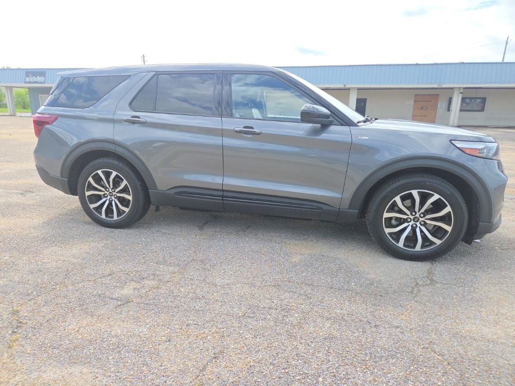 2022 Ford Explorer ST-Line