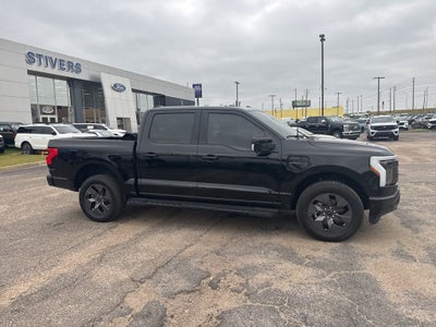 2022 Ford F-150 Lightning Lariat