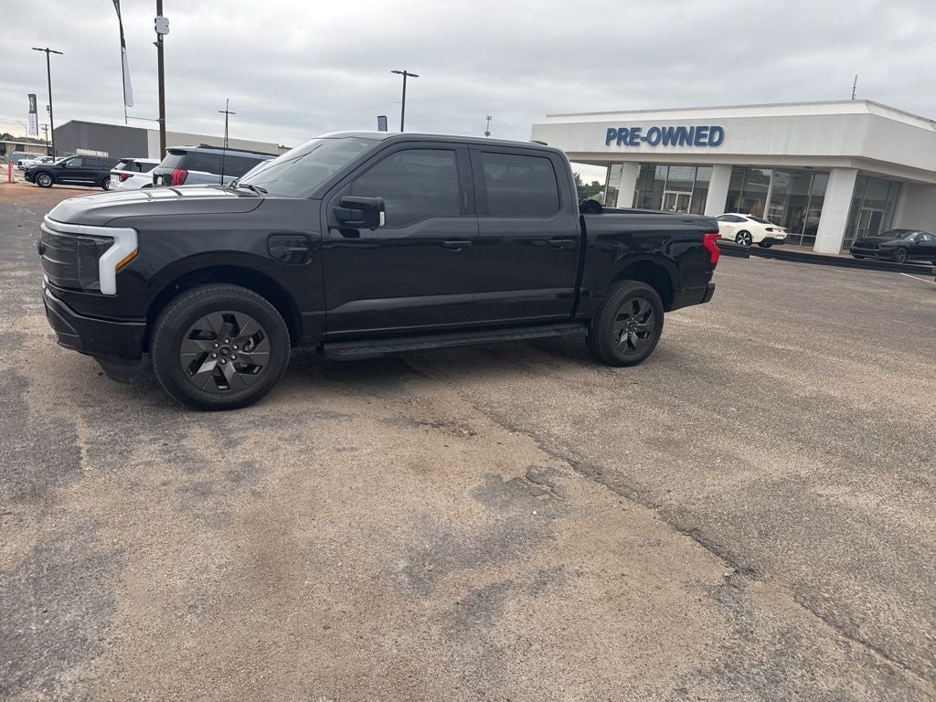 2022 Ford F-150 Lightning Lariat