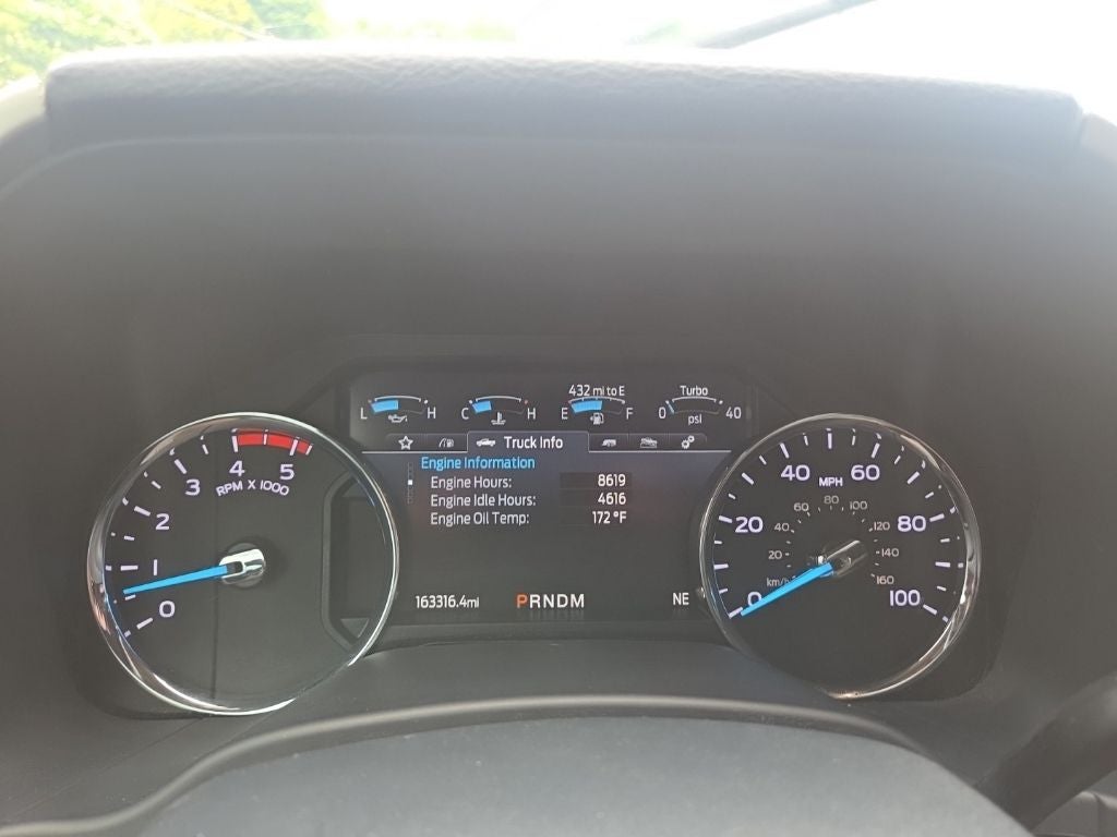 2022 Ford F-350SD Lariat