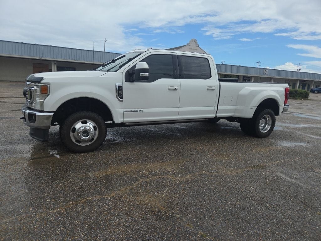 2022 Ford F-350SD Lariat