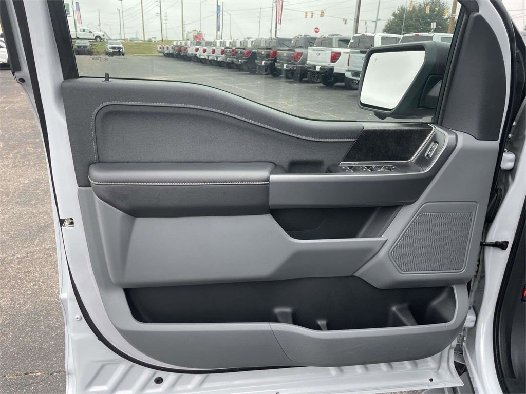 2025 Ford F-150 Lightning XLT