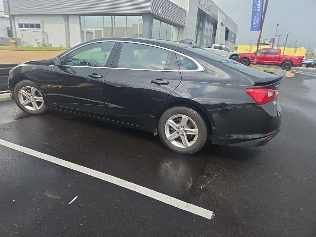 2022 Chevrolet Malibu LS 1LS