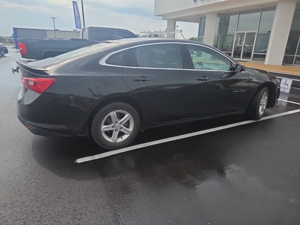 2022 Chevrolet Malibu LS 1LS