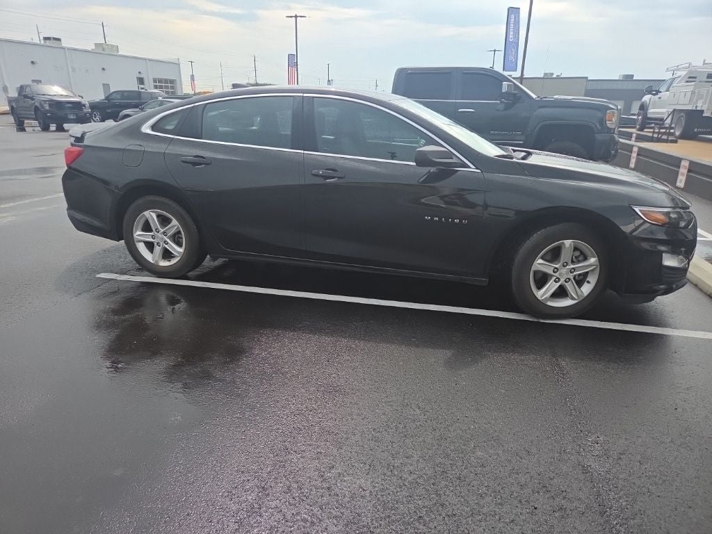 2022 Chevrolet Malibu LS 1LS