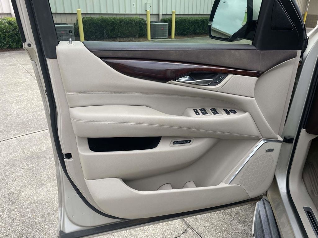 2015 Cadillac Escalade ESV Luxury
