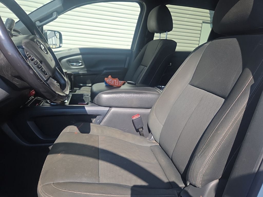 2018 Nissan Titan SV