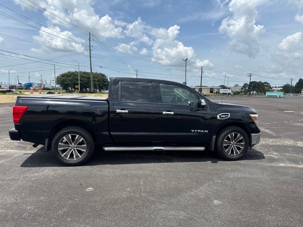 2017 Nissan Titan SL