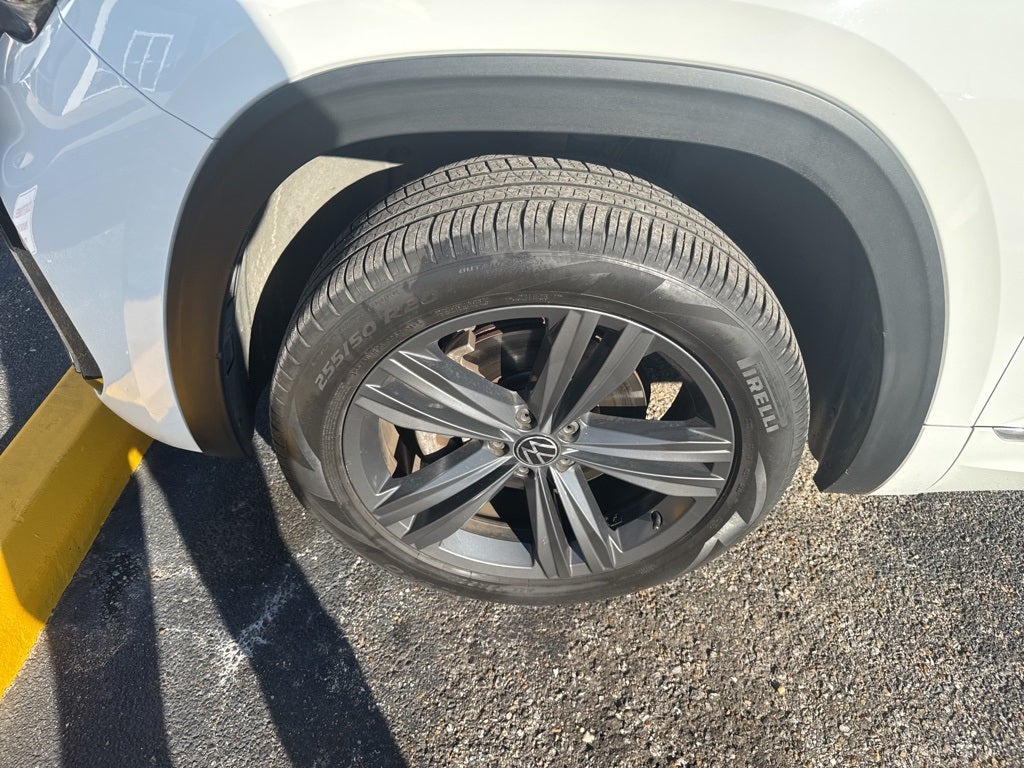 2021 Volkswagen Atlas 3.6L V6 SE w/Technology R-Line