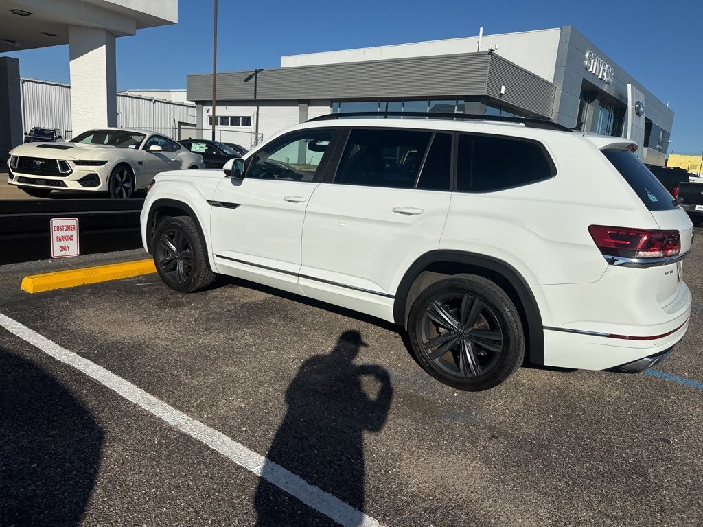 2021 Volkswagen Atlas 3.6L V6 SE w/Technology R-Line