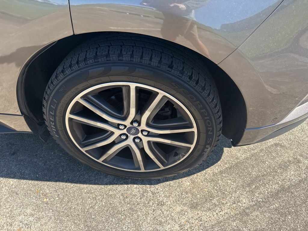 2019 Ford Edge Titanium