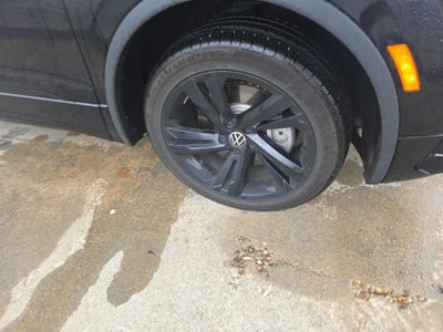 2023 Volkswagen Tiguan 2.0T SE R-Line Black