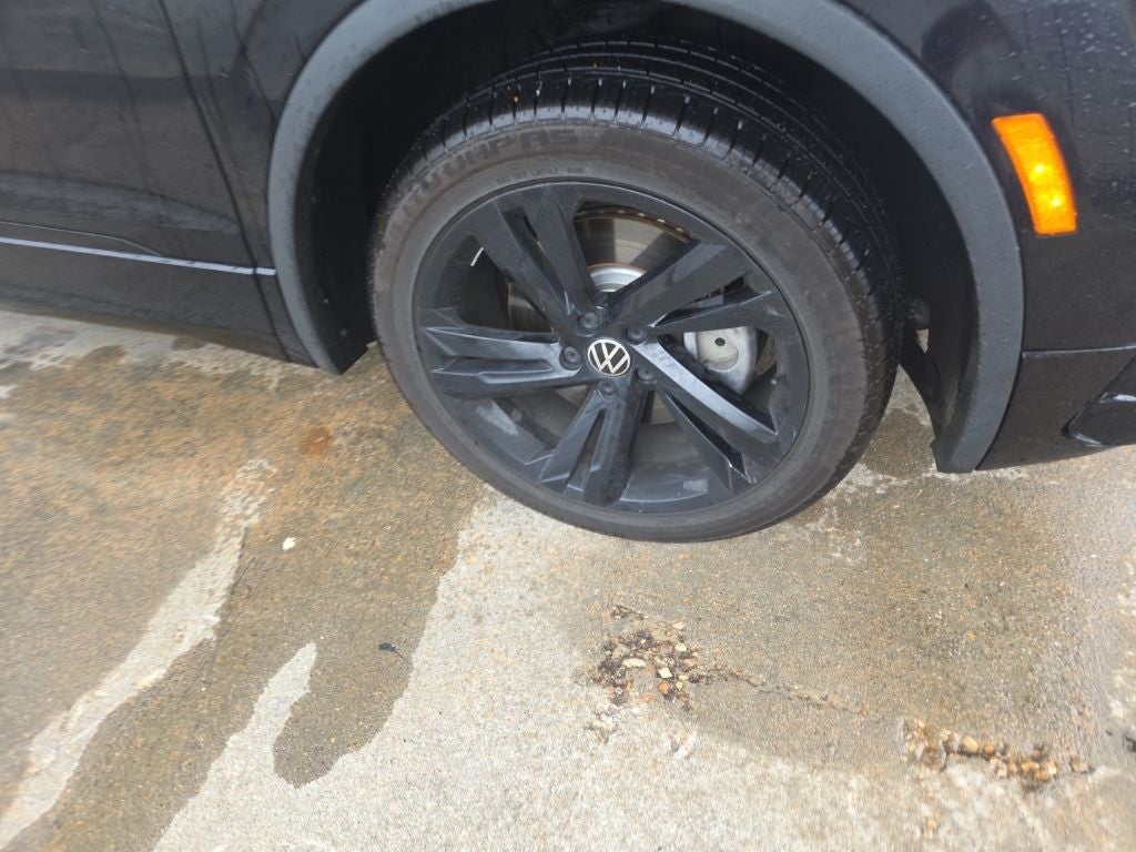 2023 Volkswagen Tiguan 2.0T SE R-Line Black