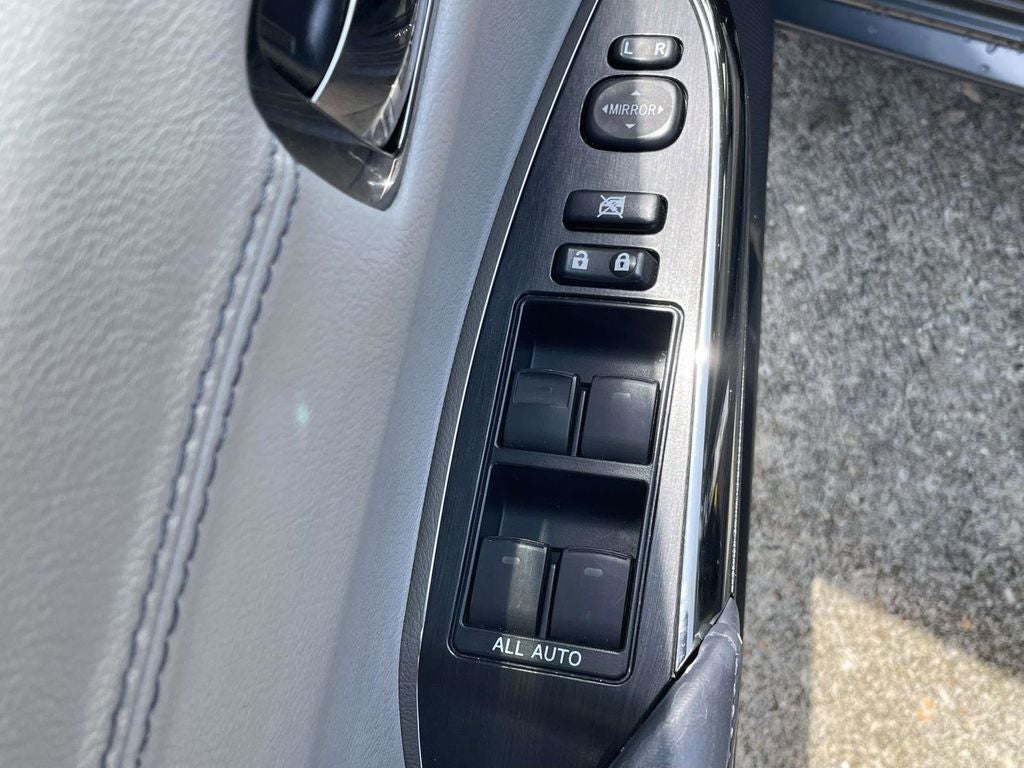 2013 Toyota Avalon Limited